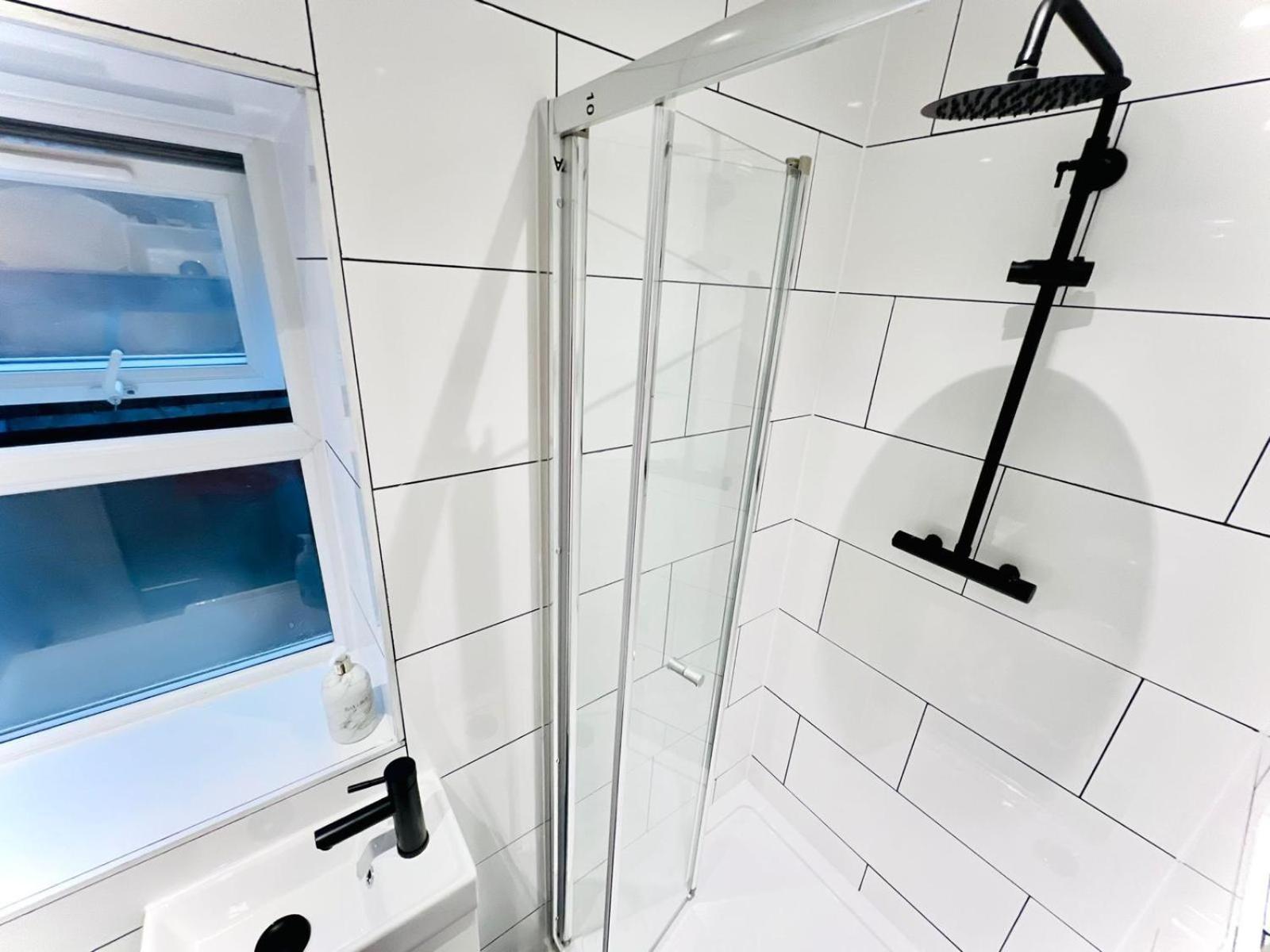 London 61 Central Studio, Ideal For Tourists High Recommend!!! Exterior foto